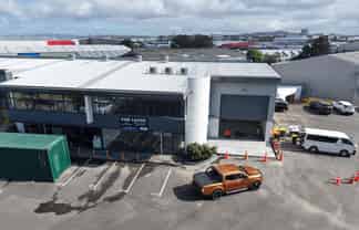 Well-connected Penrose industrial - 465sqm