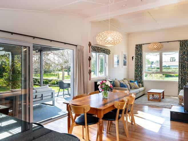 104 Tollemache Road, Longlands