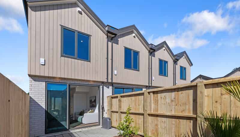 4-11/26 Rimu Street, New Lynn