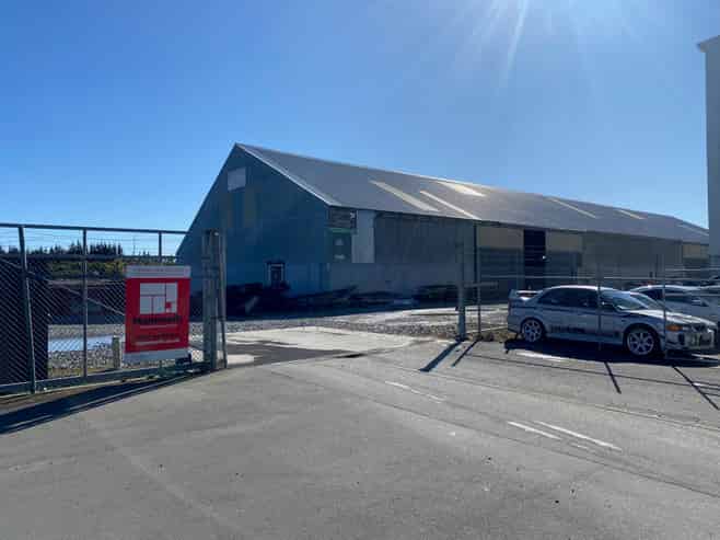 Large Scale Warehouse plus Yard