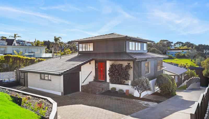 1/63 Churchill Road, Murrays Bay