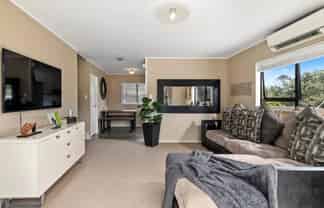 1/111 Spinella Drive, Bayview