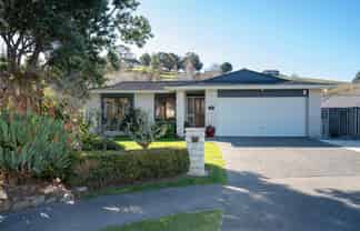 27 Golding Road, Taradale