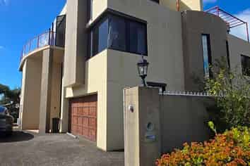 1/126 Clovelly Road, Bucklands Beach