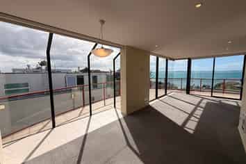 1/126 Clovelly Road, Bucklands Beach