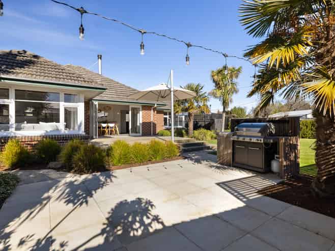 27 Barclay Place, Burwood