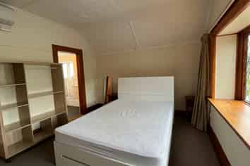 Room 2/Unit 1-35 Heriot Row, Dunedin Central