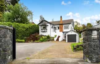 89 King George Avenue, Epsom