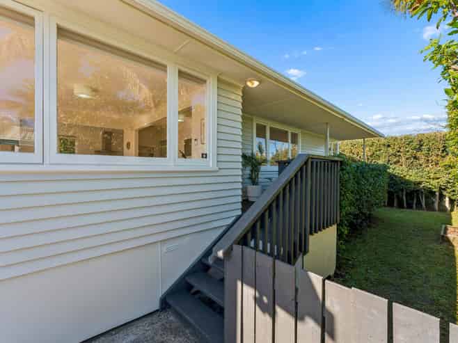 6  Tiri Tiri Road, Birkdale