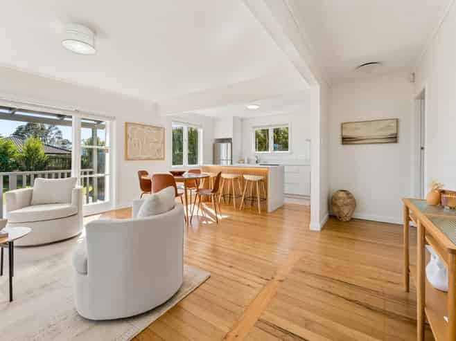 6  Tiri Tiri Road, Birkdale