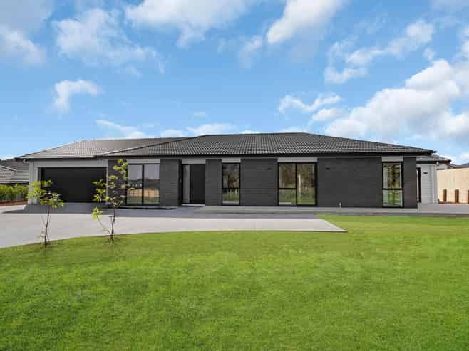 26 RONGOA MAORI WAY, Pukekohe