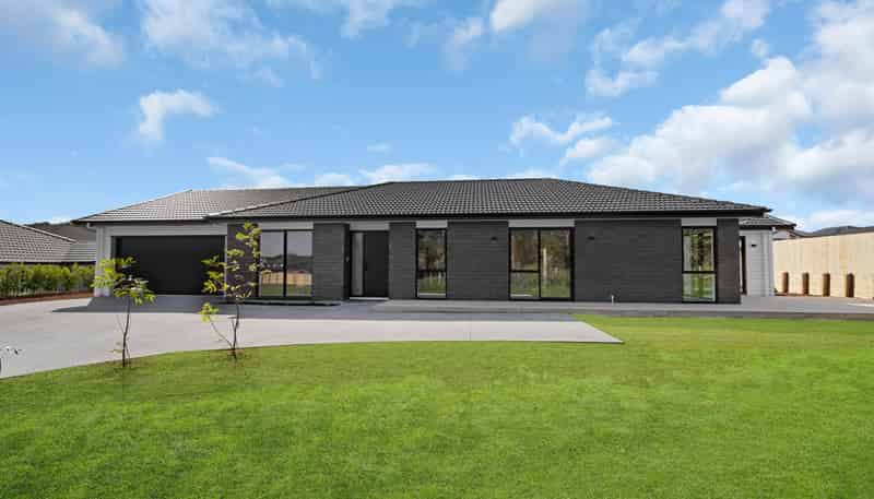26 RONGOA MAORI WAY, Pukekohe