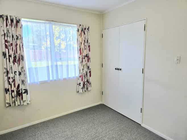 a/25 Omaha Grove, Totara Park
