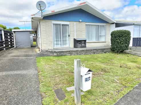 a/25 Omaha Grove, Totara Park