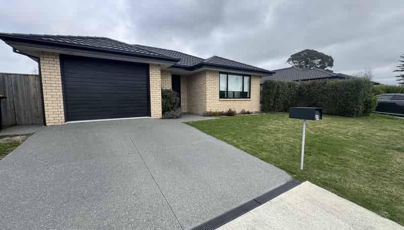 23 Minerva Crescent, Woodend