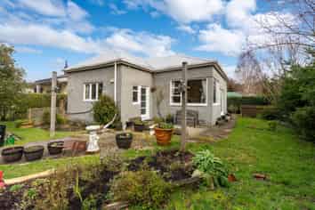 17 Whitehaven Street, Lawrence