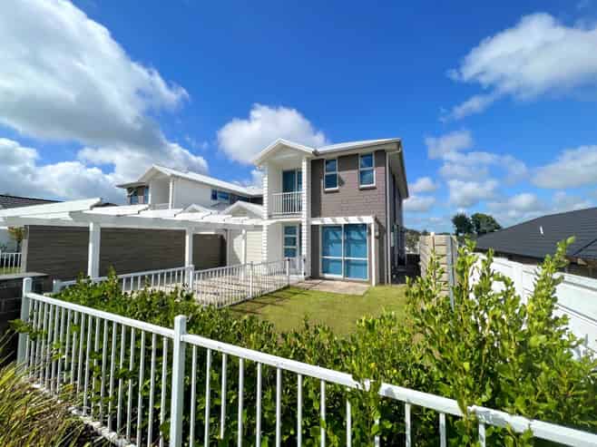 1/2 Soo Yong Place, Glenview