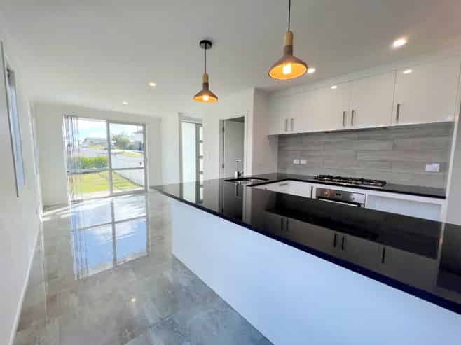 1/2 Soo Yong Place, Glenview