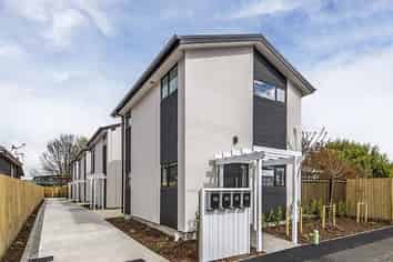 4/24  Parlane Street, Addington