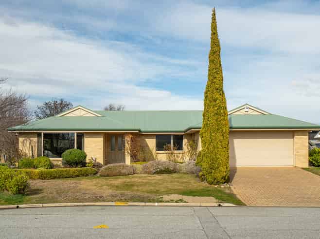 17 Orchard Place, Cromwell