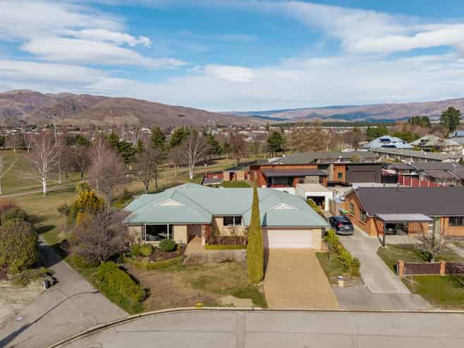 17 Orchard Place, Cromwell