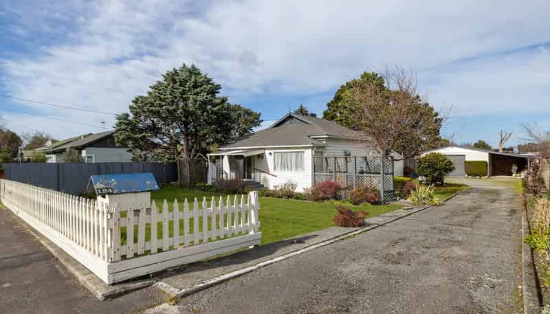 124 Fitzherbert Street, Featherston