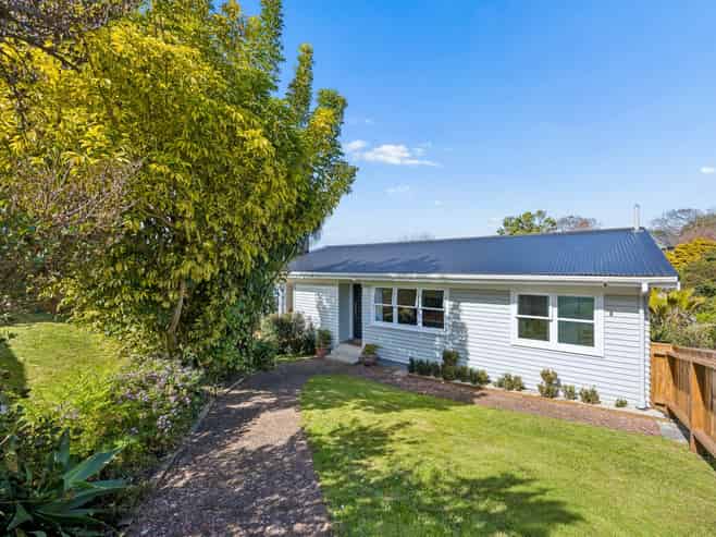 7 McIlroy Avenue, Hillsborough