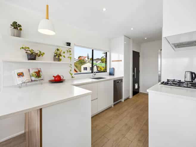 7 McIlroy Avenue, Hillsborough