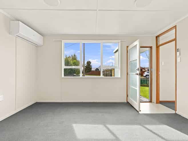 13 Moore Street, Milton