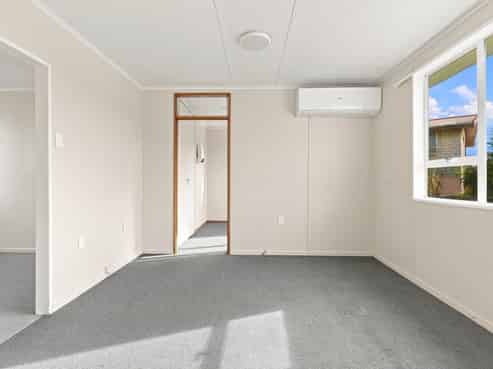 13 Moore Street, Milton