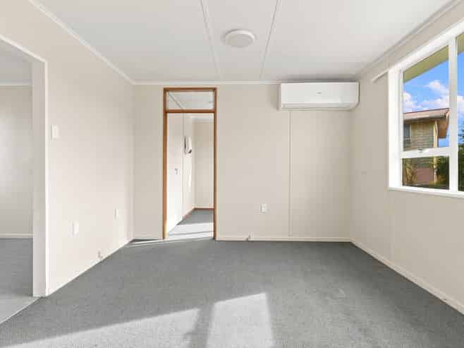 13 Moore Street, Milton
