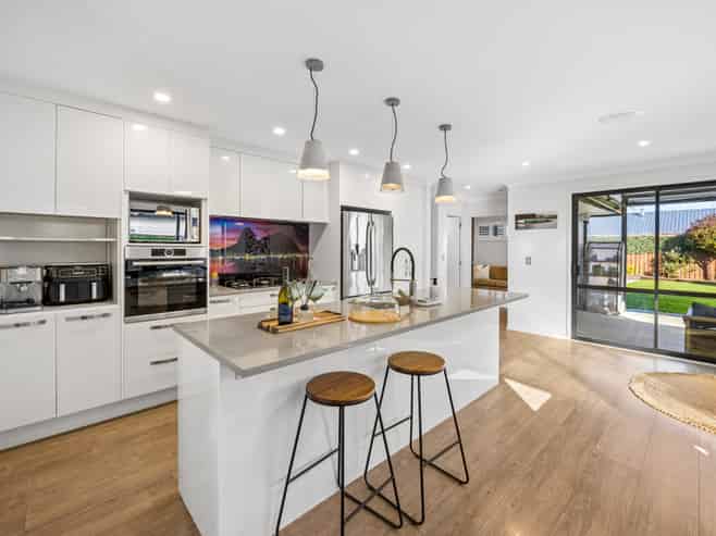 14 Kahika Grove, Huapai