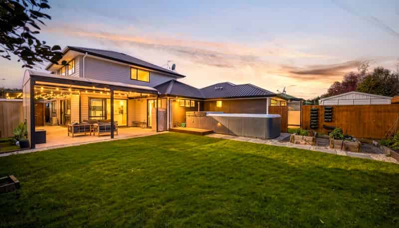 14 Kahika Grove, Huapai