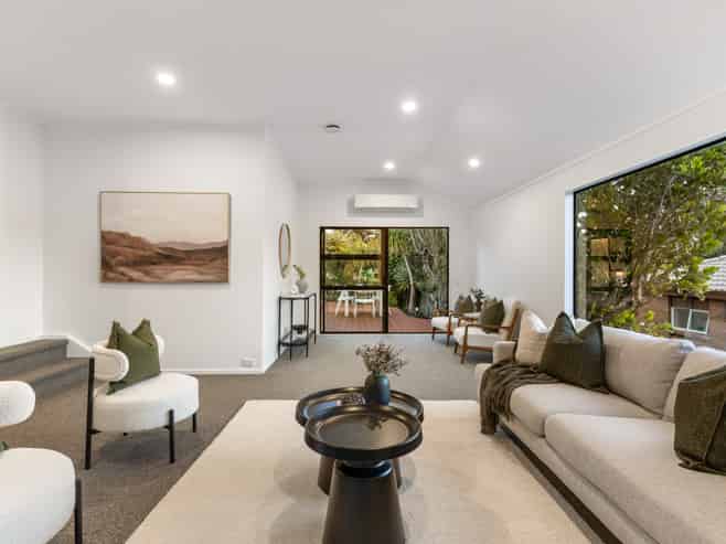 24 Chedworth Drive, Glenfield