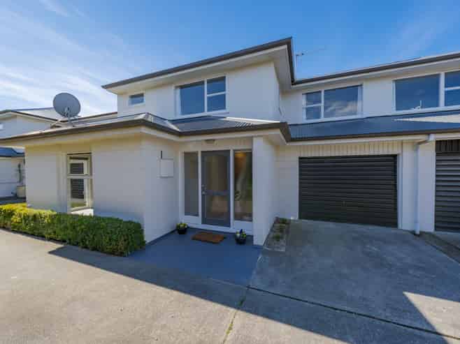 3/58 Office Road, Merivale