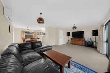 72 Kurnell Drive, Botany Downs