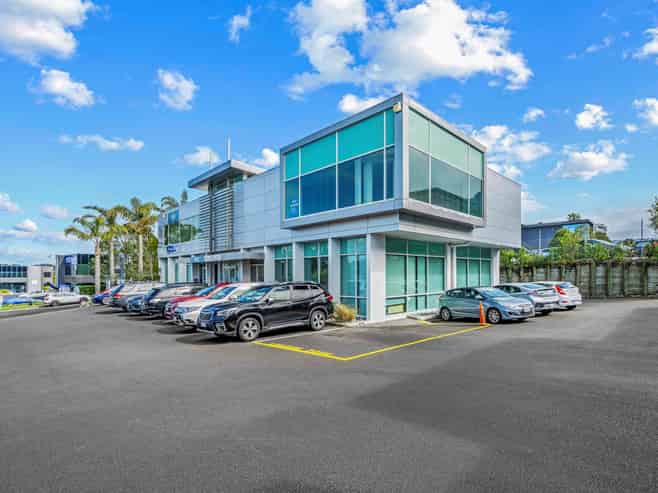PRICE SLASHED: 179M² ROSEDALE OFFICE OPPORTUNITY
