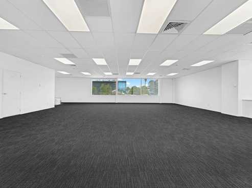PRICE SLASHED: 179M² ROSEDALE OFFICE OPPORTUNITY
