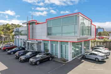 PREMIUM OFFICE - REFURBISHED, READY & PRICED T...
