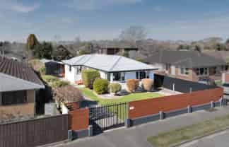 136 Avonhead Road, Avonhead