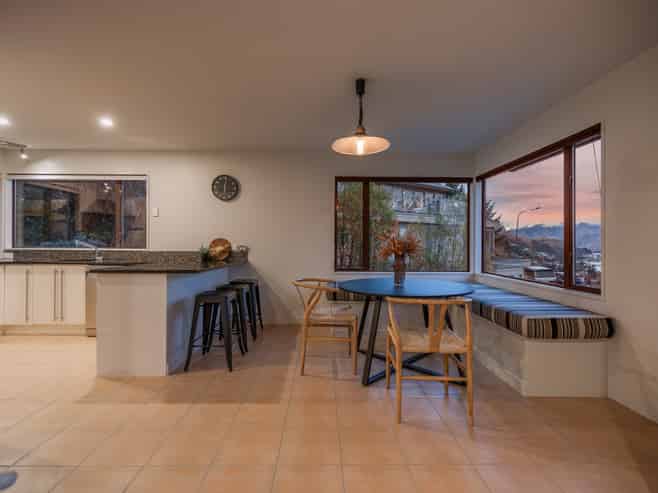 3 Annes Way, Larchwood Heights, Queenstown