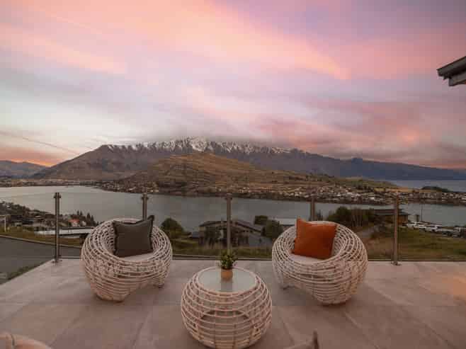 3 Annes Way, Larchwood Heights, Queenstown