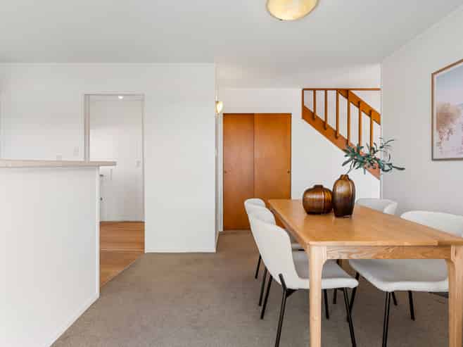 2/491 Glenfield Road, Glenfield