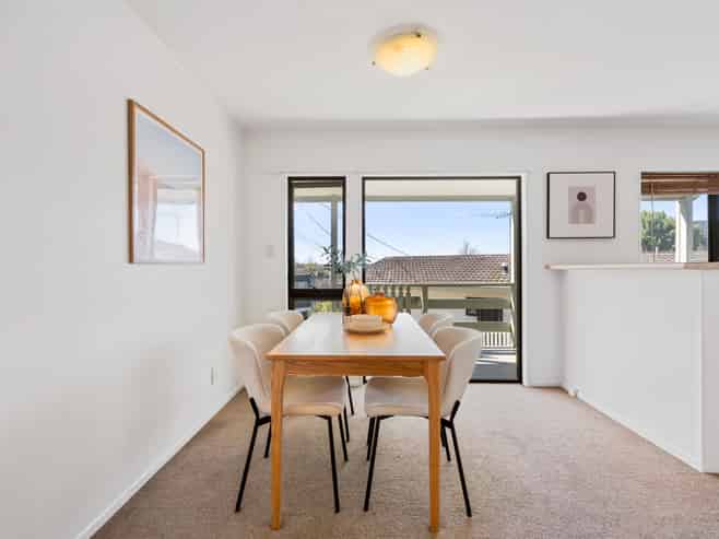 2/491 Glenfield Road, Glenfield