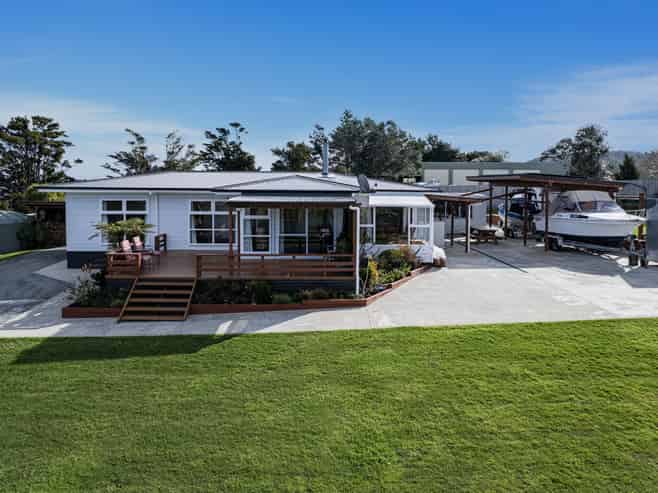629E Owhiwa Road, Parua Bay