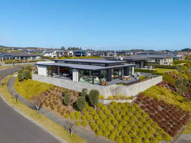 35 Pukenamu Road, Rainbow Point