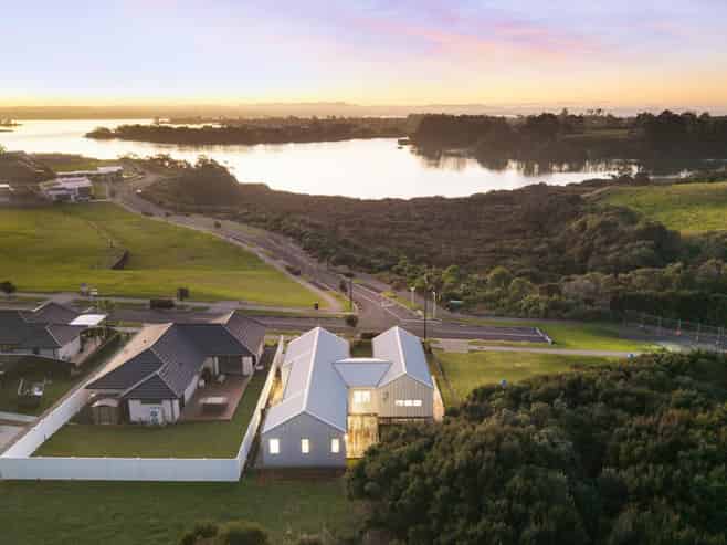 24 Orawahi Road, Glenbrook