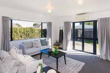 2 Pinedale Parade, Milson