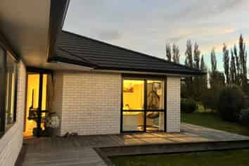 32 Oldfield Lane, Marton