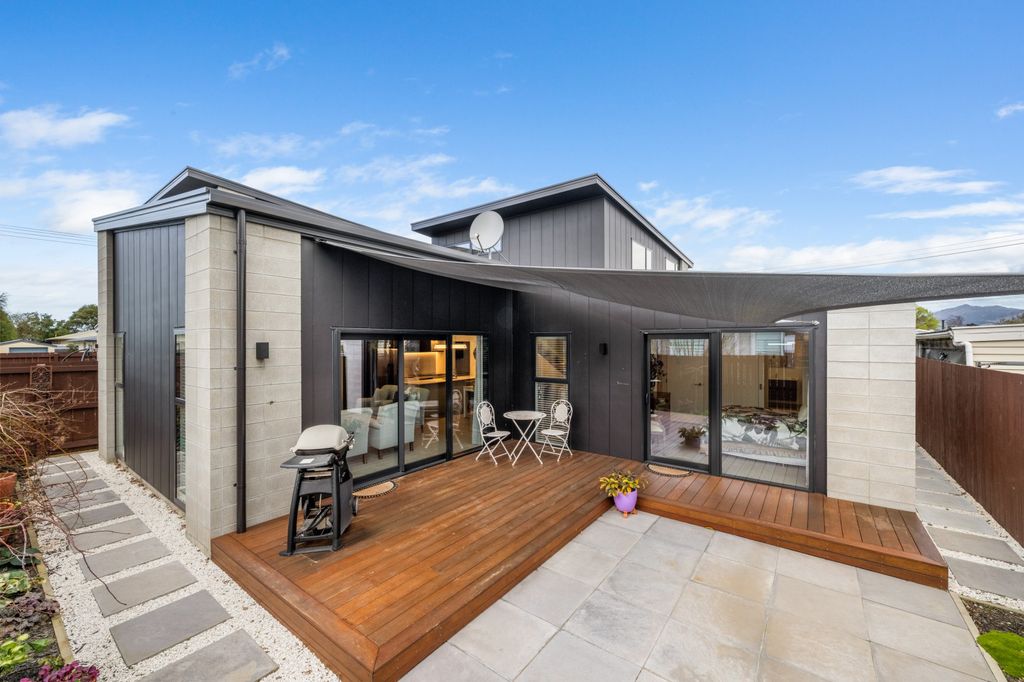 Sophisticated, stylish and priced to sell 1